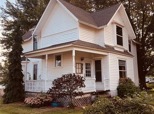301 W Main St, Wyoming, IA 52362