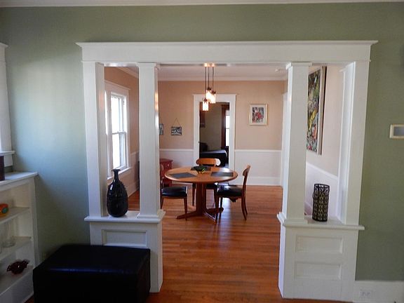 4th image of 106 Oakwood St