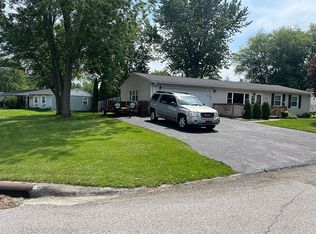 658 Nome Rd, Valparaiso, IN 46385