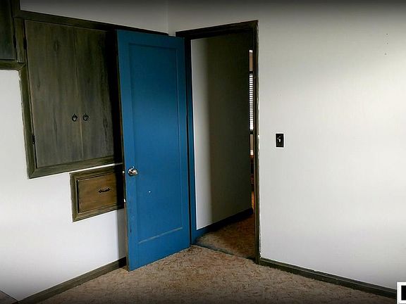 4th image of 458 W 17th Ave