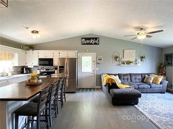4th image of 2969 Pibbs Ln