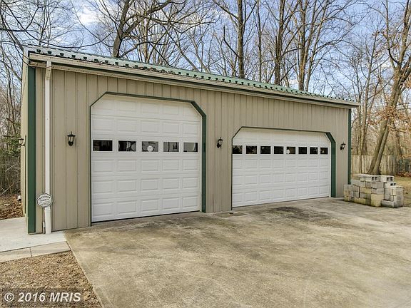 3 Car Garage