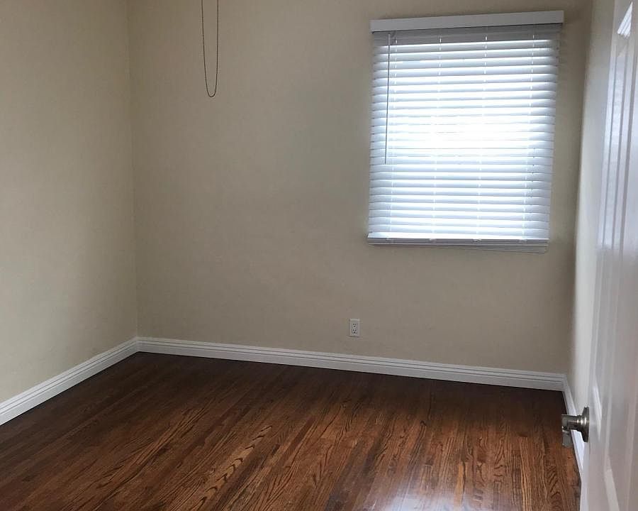 1st image of 3566 Ingraham St