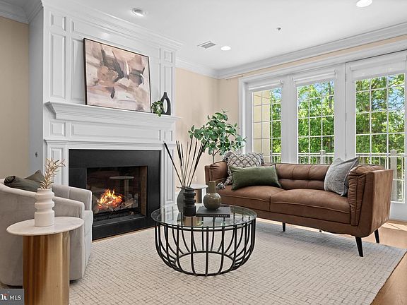 4th image of 5105 Parkview Dr