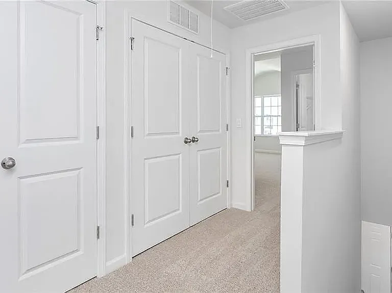1310 Amberview Ln — Photo 1
