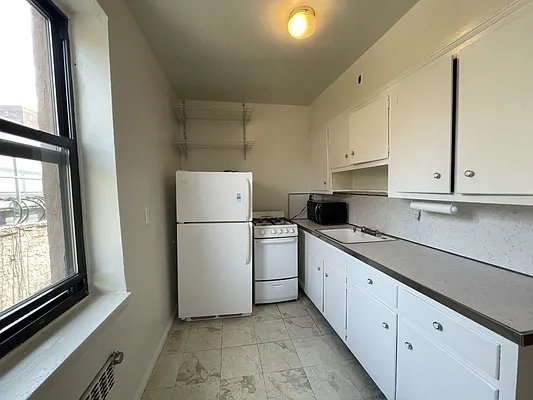 Rented by Warburg | media 6