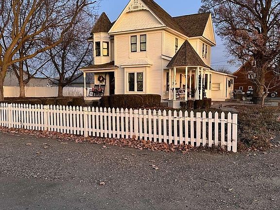 5th image of 2090 E 1st St