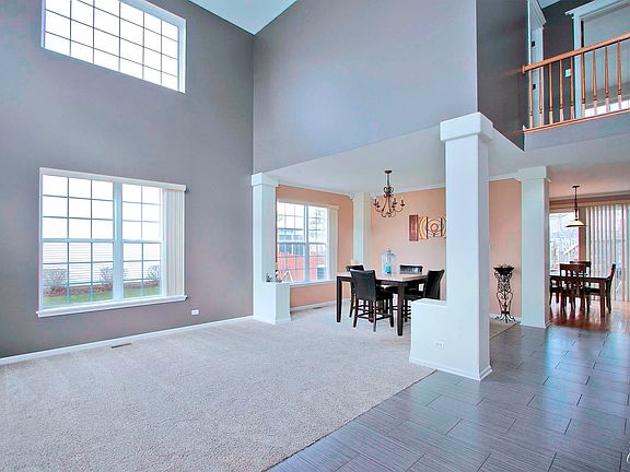 3rd image of 5733 Foxfield Ln