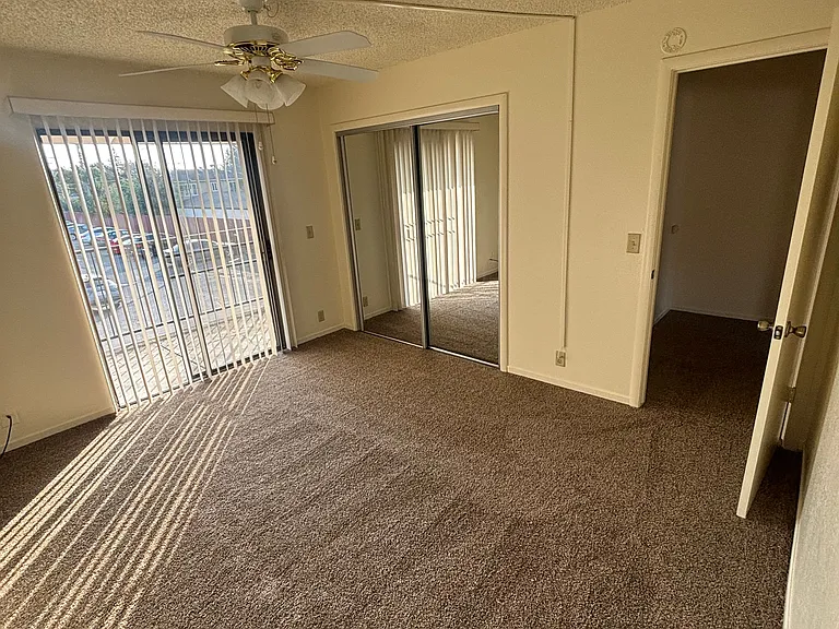 Orange Grove Apartments — Photo 11