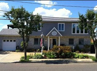 28 Florence Ave, Freeport, NY 11520