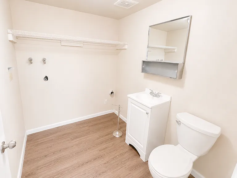 347 N 400 E — Photo 4