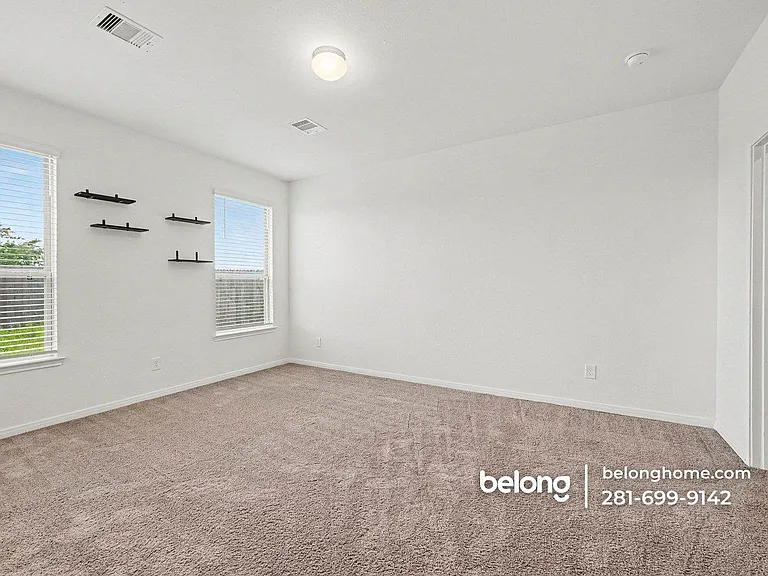 25403 Benroe St — Photo 8