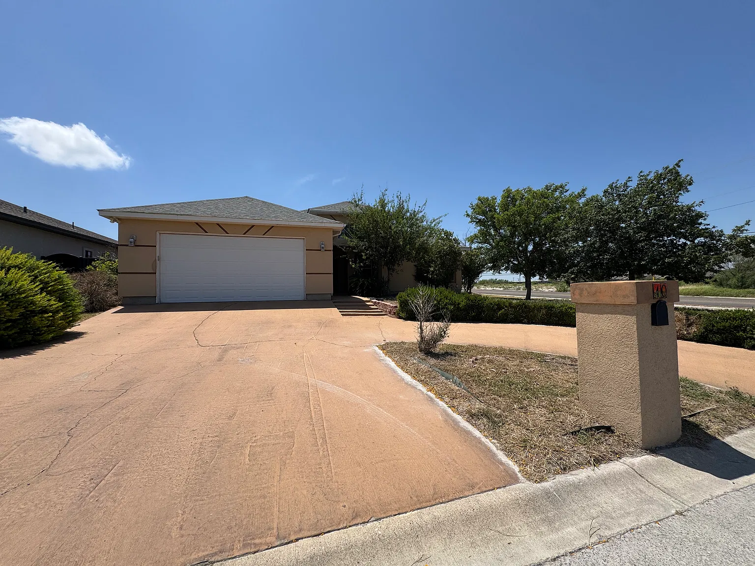 3 bed, 1653 sqft, $1,800 — Photo 1
