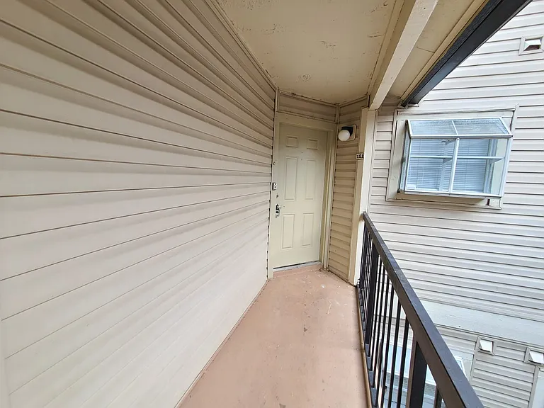 1948 Lake Atriums Cir #121 — Photo 28
