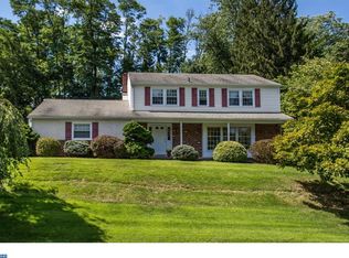 208 Cherry Hill Ln, Broomall, PA 19008