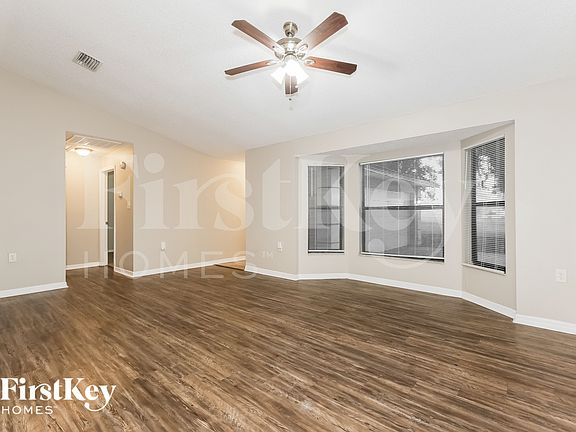 4th image of 7989 Sioux Ln