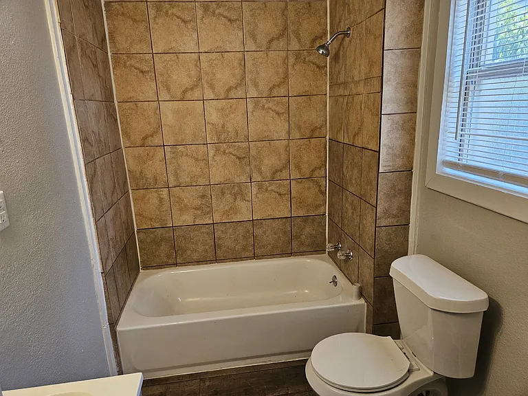 335 Monticello Ct #2 — Photo 6
