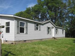 98 Circle Ln, West Alexandria, OH 45381