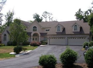 11 Montego Ct, Dillsburg, PA 17019