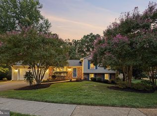 8400 Finlay Ct, Springfield, VA 22153