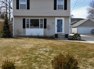959 Breton Rd SE, East Grand Rapids, MI 49506