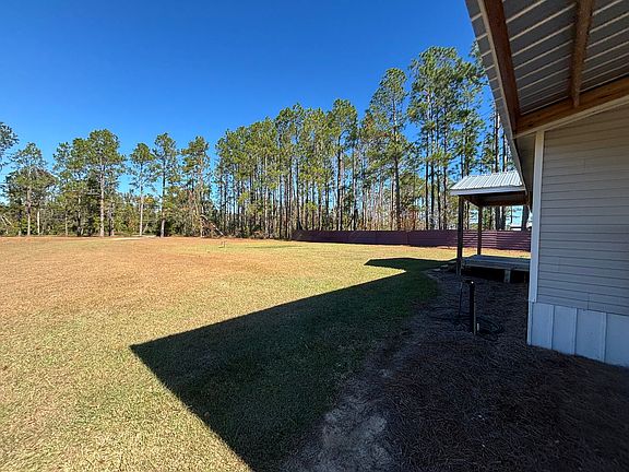 4th image of 1423 State Highway 376