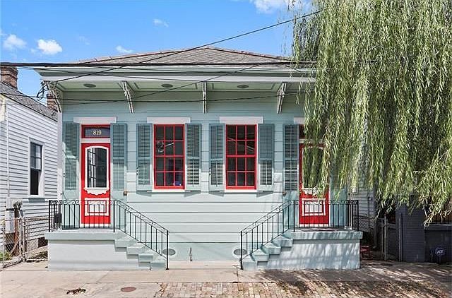 1st image of 817 Alvar St