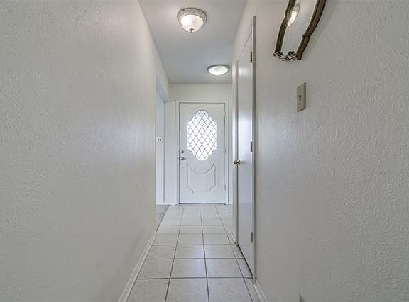 4th image of 1100 Teakwood Ct