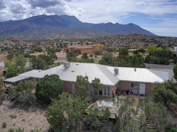 7 Tejon Canon Rd, Placitas, NM 87043