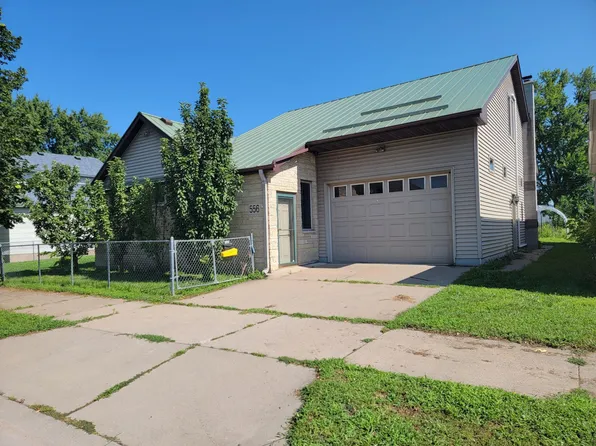 556 E 2nd St, Winona, MN 55987