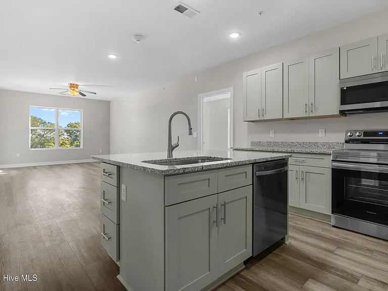 2272 Dolphin Shores Dr SW #203 — Photo 16
