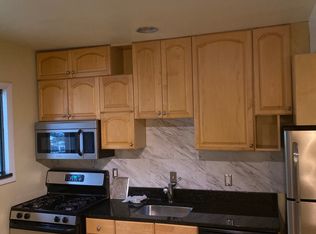 55 Skyhill Rd APT 303, Alexandria, VA 22314