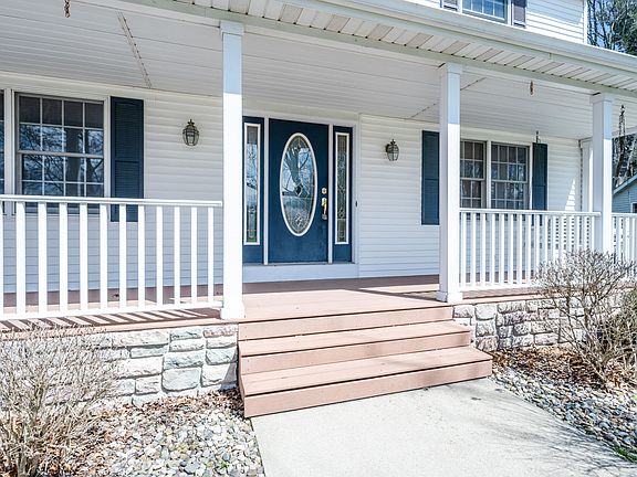 2nd image of 1375 Catherine Cir