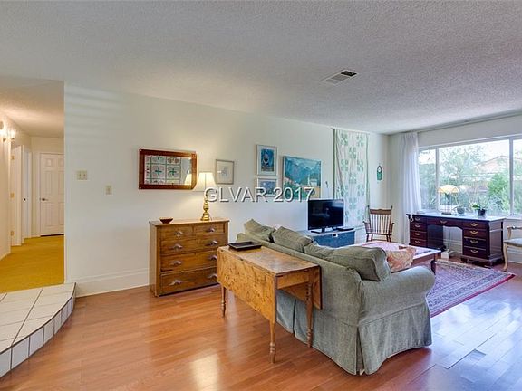 5th image of 4290 Lucas Ave