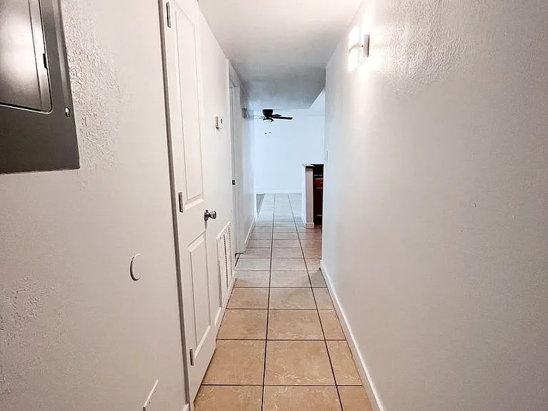 Mountain View Condos — Photo 86