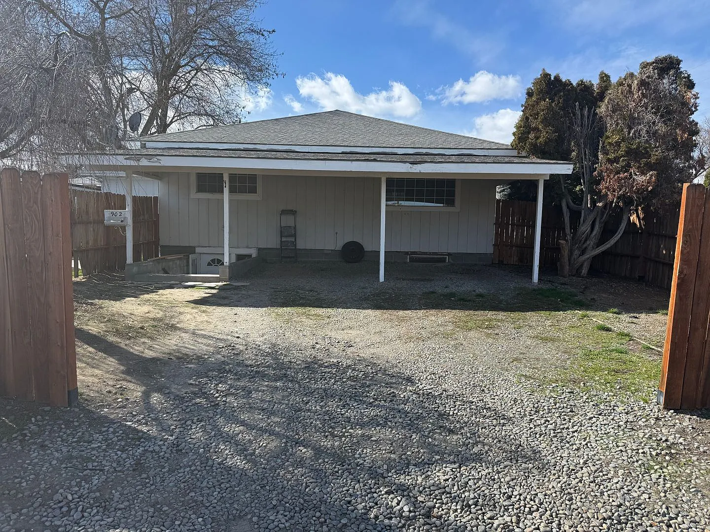 902 S 29th Ave photo 1