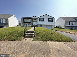 809 Rennard Cir, Philadelphia, PA 19116