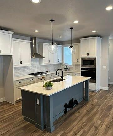 Side view of kitchen