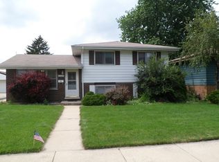 10524 Forest Ln, Chicago Ridge, IL 60415