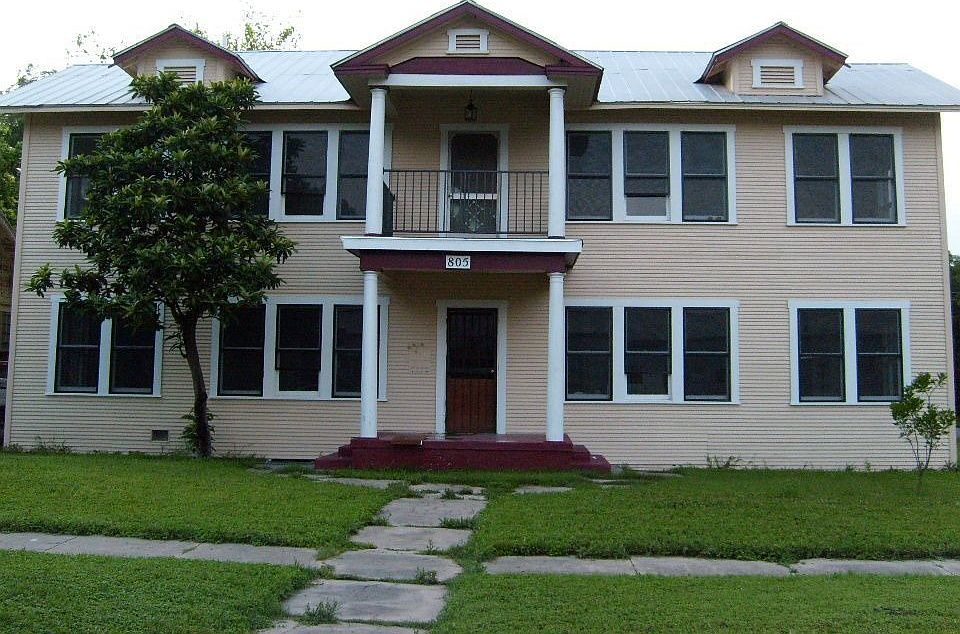 1st image of 805 W Summit Ave
