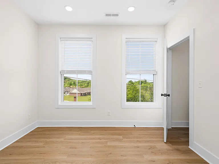 1437 Spring Pointe Ln — Photo 4