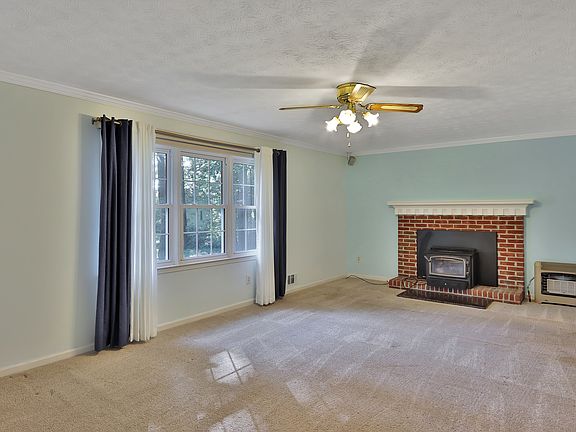 4th image of 2106 Chaparral Dr