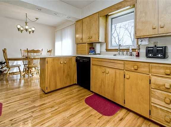 3rd image of 130 Park St