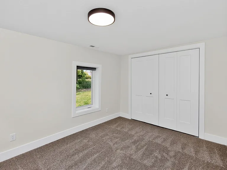 4076 Indianola Ave — Photo 18