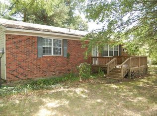 501 W Cato Springs Rd, Fayetteville, AR 72701