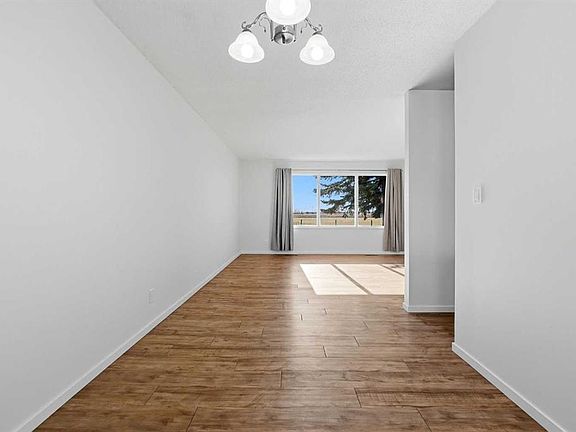 4th image of 5404 S 46th Ave