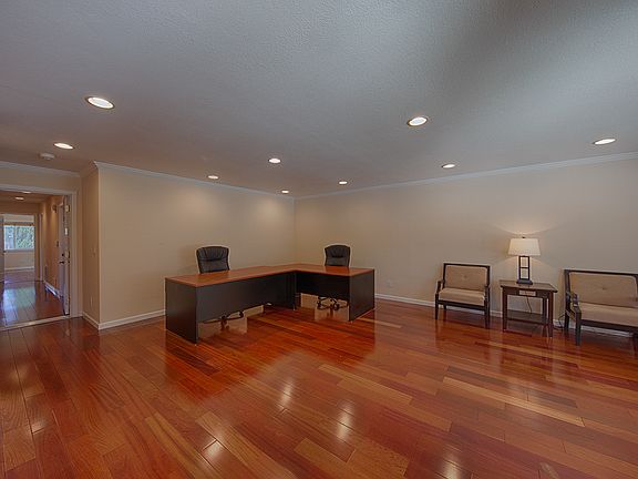 5th image of 327 S Baywood Ave