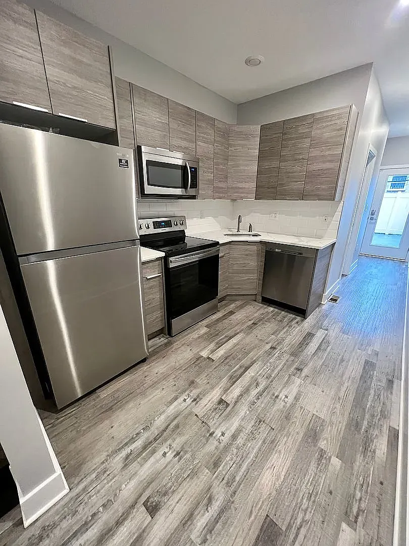 3 bed, 1300 sqft, $1,750 — Photo 4