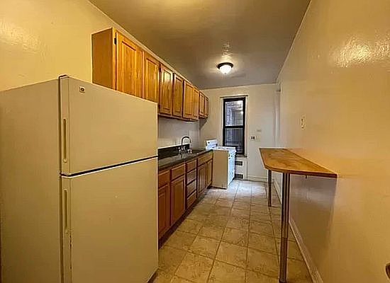 4th image of 67-70 Yellowstone Blvd #1T