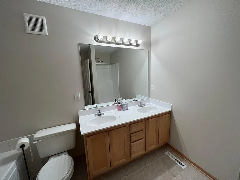 111310 Village Rd — Photo 15